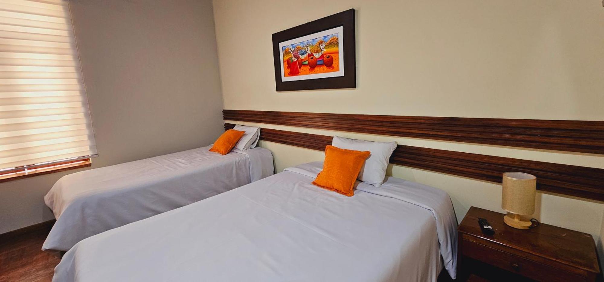 Miraflores Inn