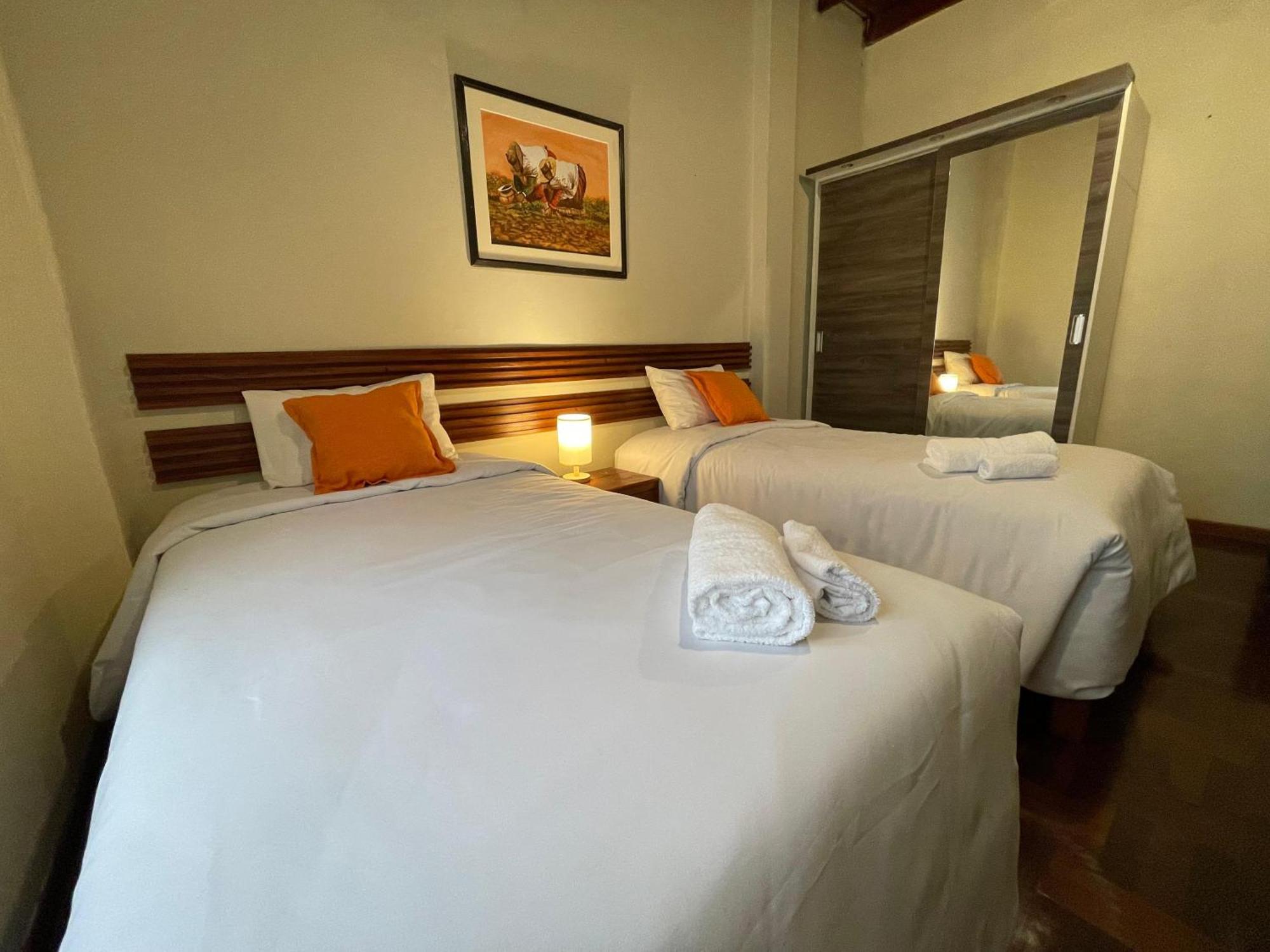 Miraflores Inn *