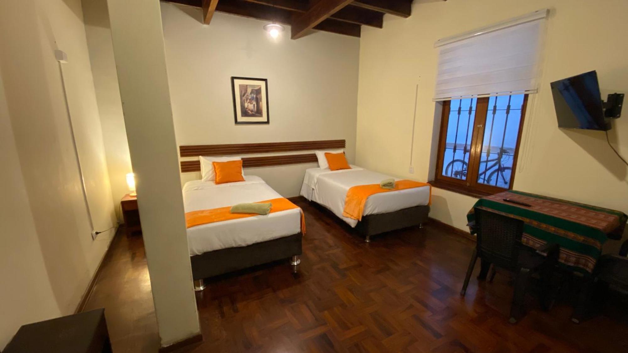 Miraflores Inn *